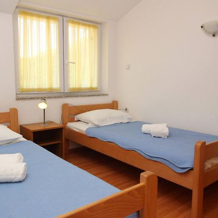 Apartments Knezevic Baška Exterior foto